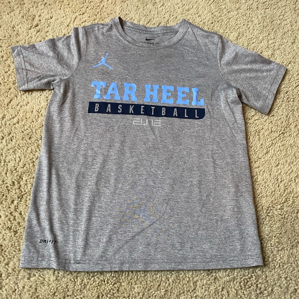 Tarheel Basketball Nike Elite Dri for tee size youth medium